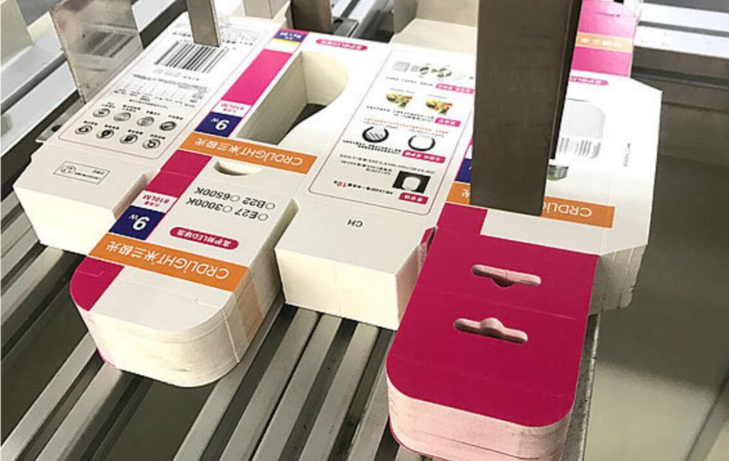 Aplicacion de maquina de despojado de residuos en embalaje corrugado