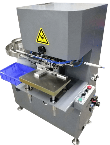 Automatic hinge attached machine